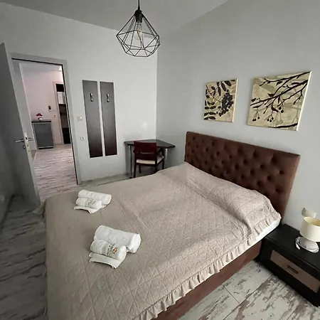 Golden Sun 公寓 梅尔诺